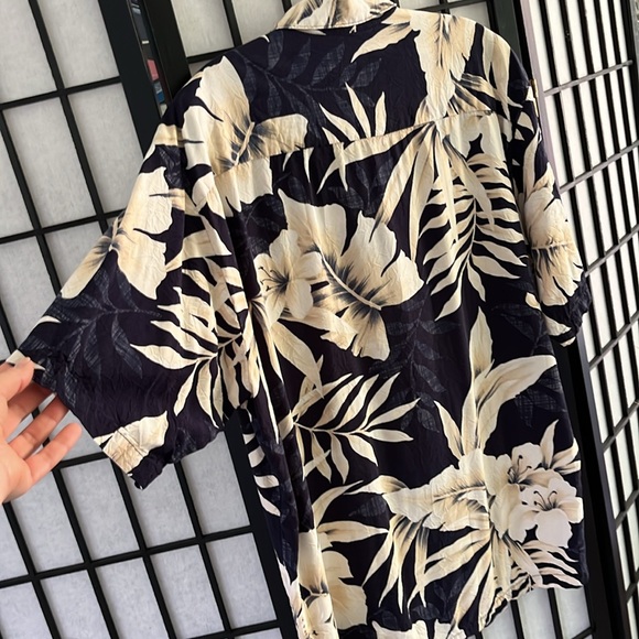 TORI RICHARD Casual Button Down Shirt - Picture 6 of 9